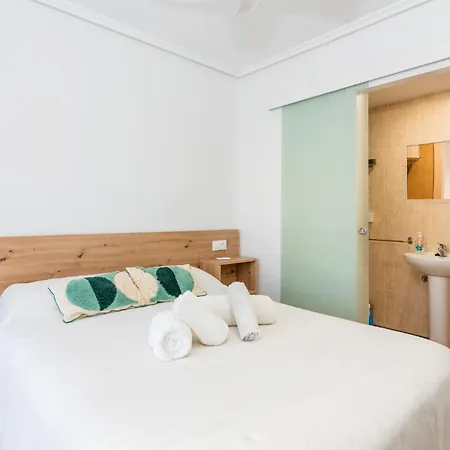 Confortable Apto En La Playa A 10min De アパート